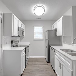 kitchen at Lakeview Oaks Apartments in Savannah, GA